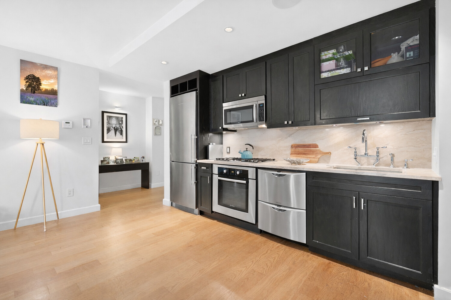 333 RECTOR Place 301