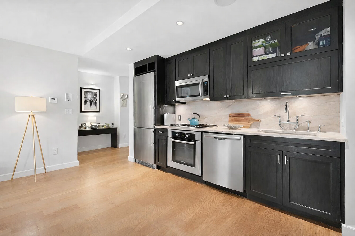 333 RECTOR Place 301