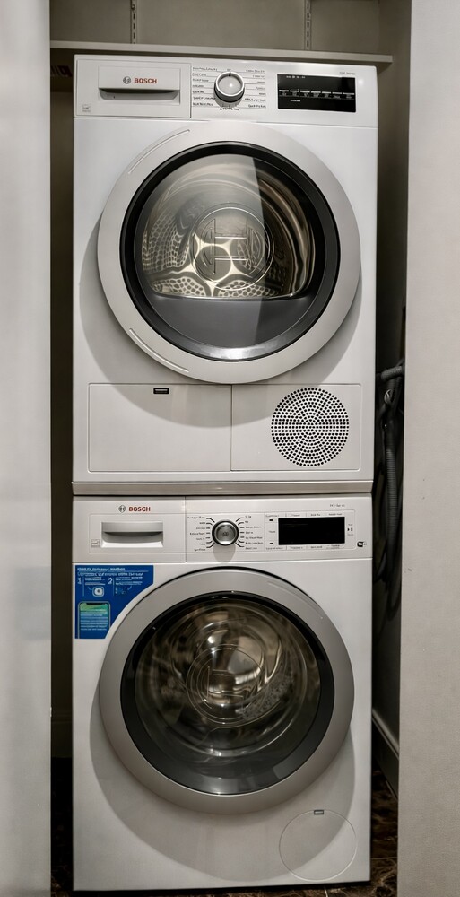 333 RECTOR Place 301