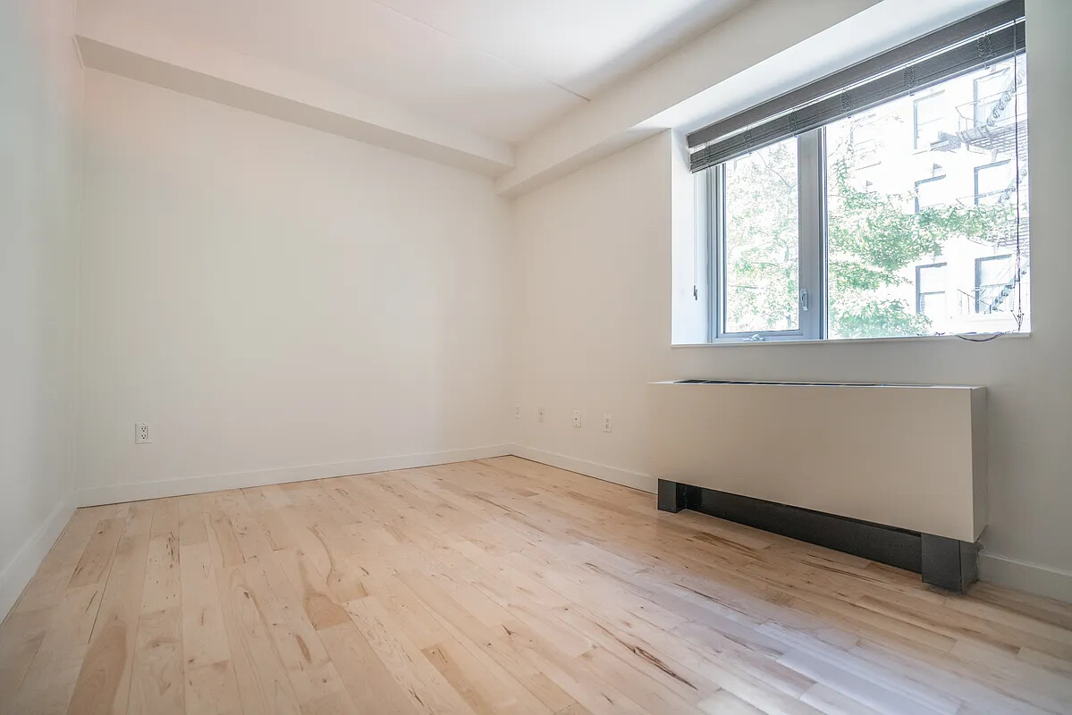 1810 3RD Avenue B2B