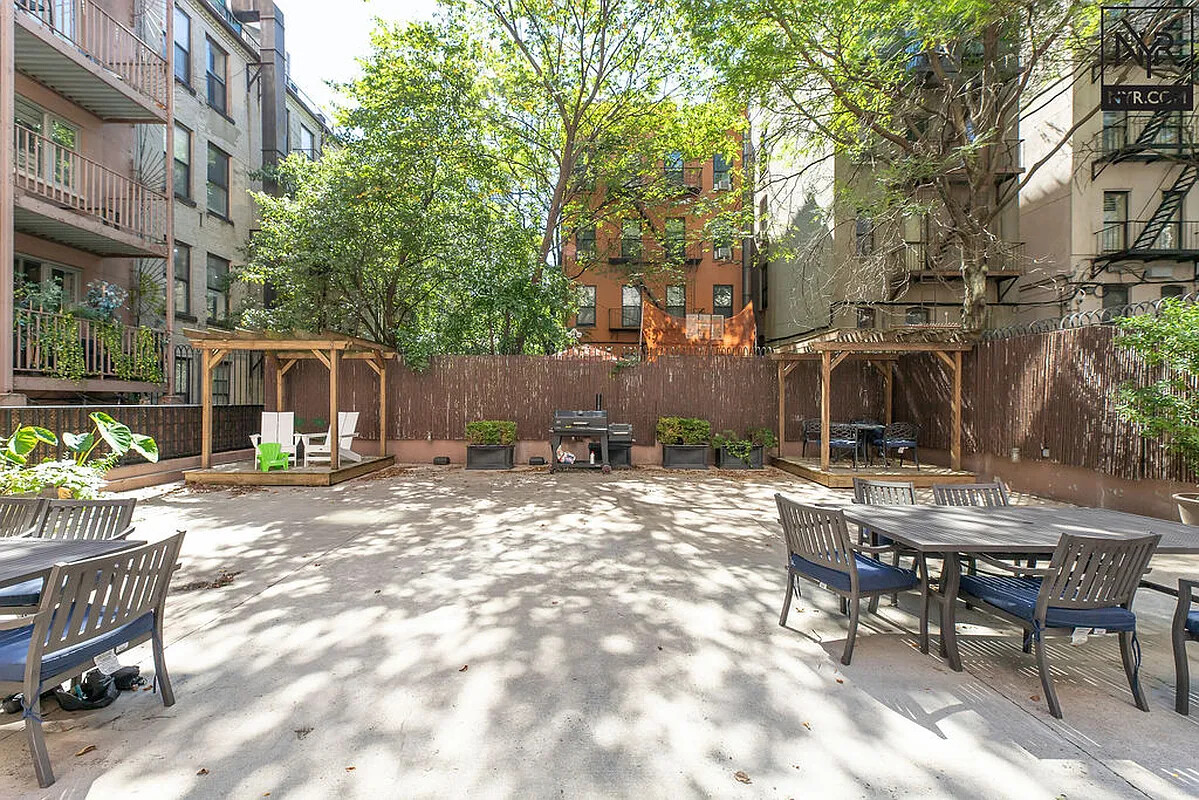 1810 3RD Avenue B2B