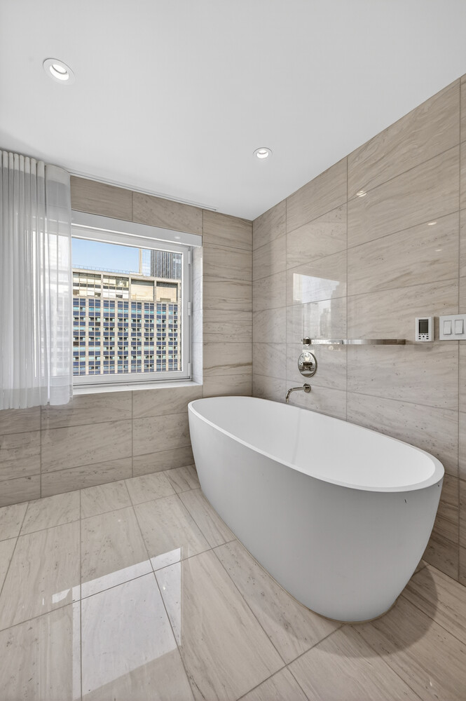 135 W 52ND Street PH4