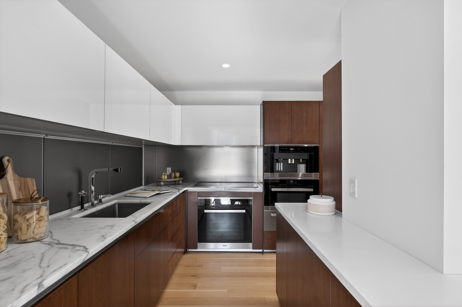 135 W 52ND Street PH4