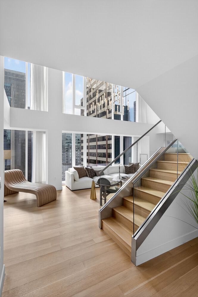 135 W 52ND Street PH4