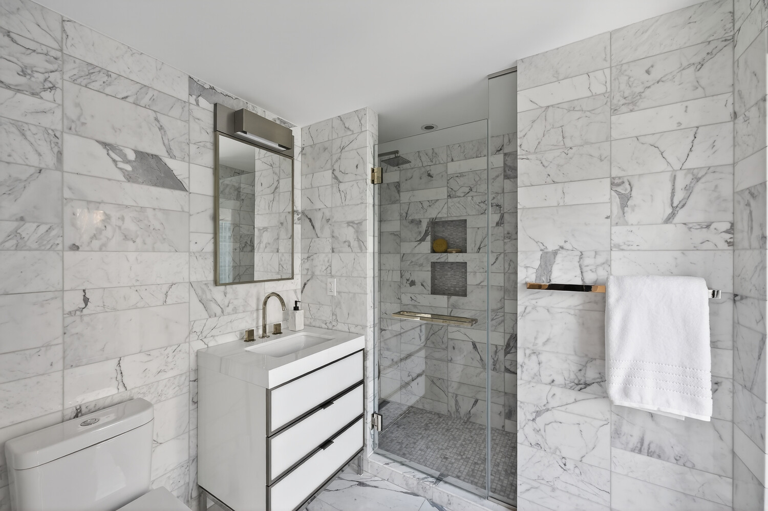 135 W 52ND Street PH4