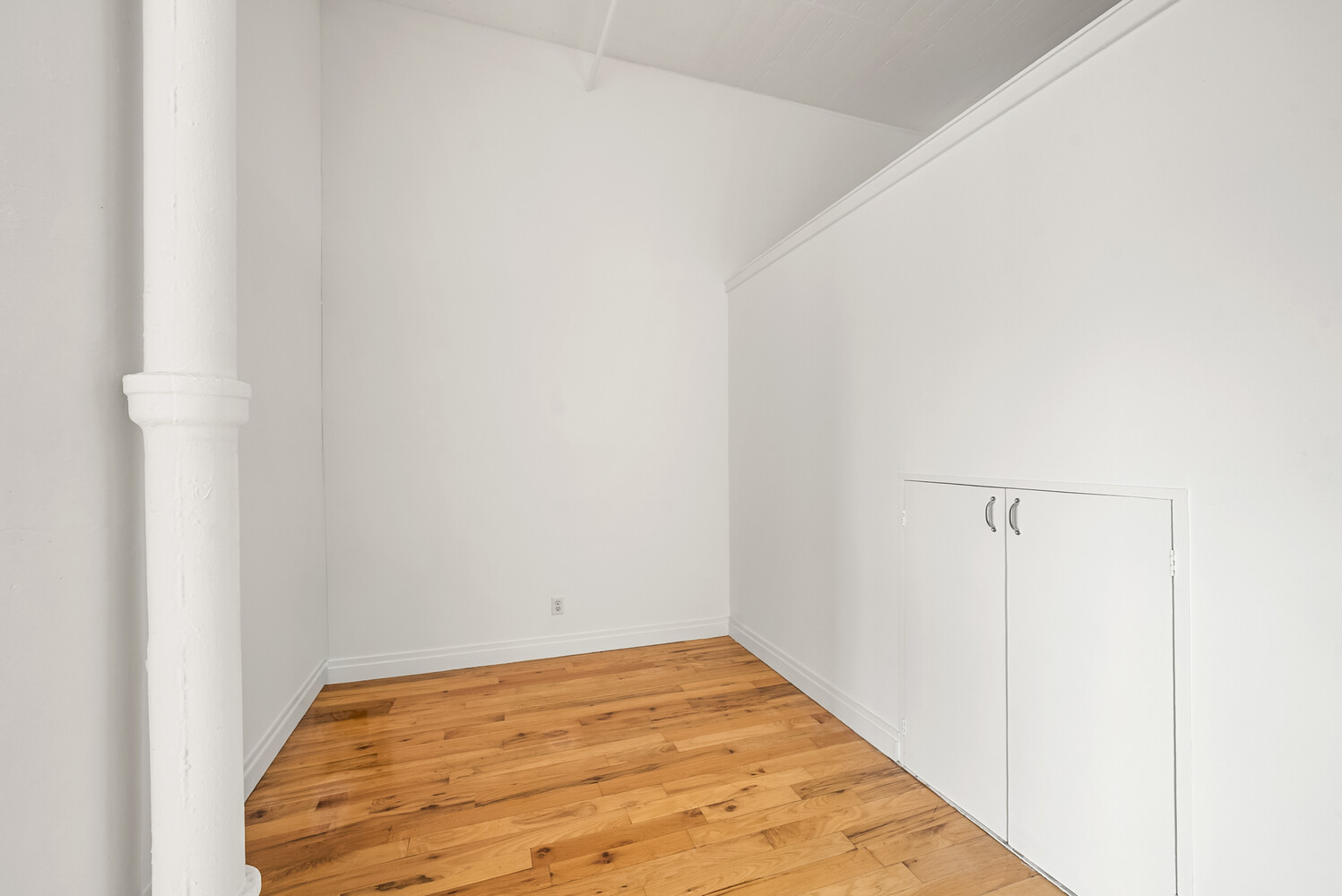 689 MYRTLE Avenue 4F