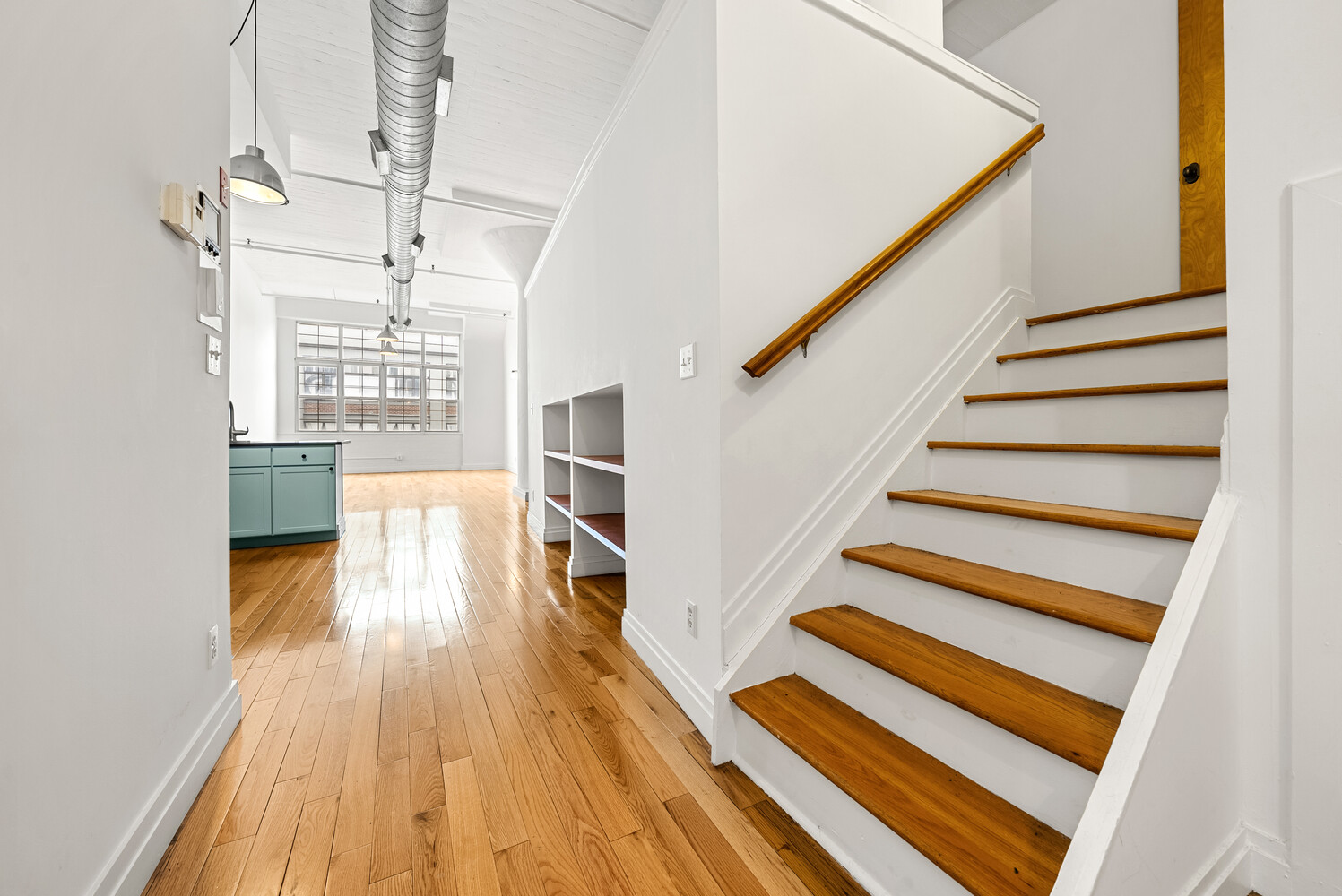 689 MYRTLE Avenue 4F