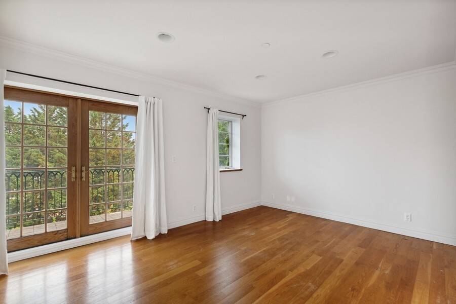 85 HUDSON Avenue 4B