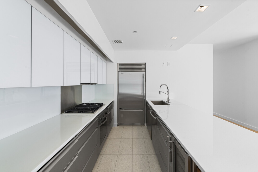447 W 18TH Street 4C