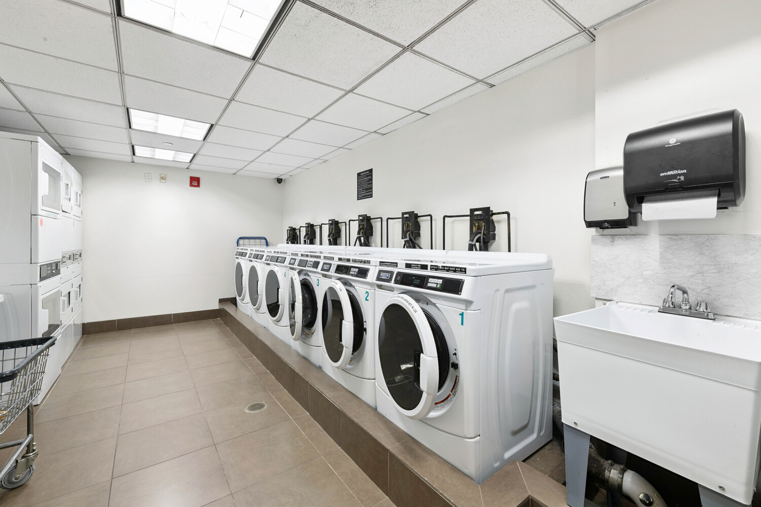 100 W 39TH Street 40E