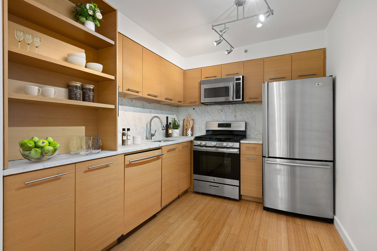 100 W 39TH Street 40E