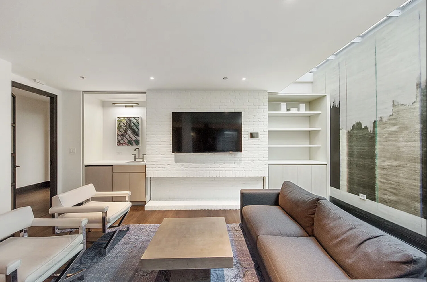 211 E 13TH Street 1C