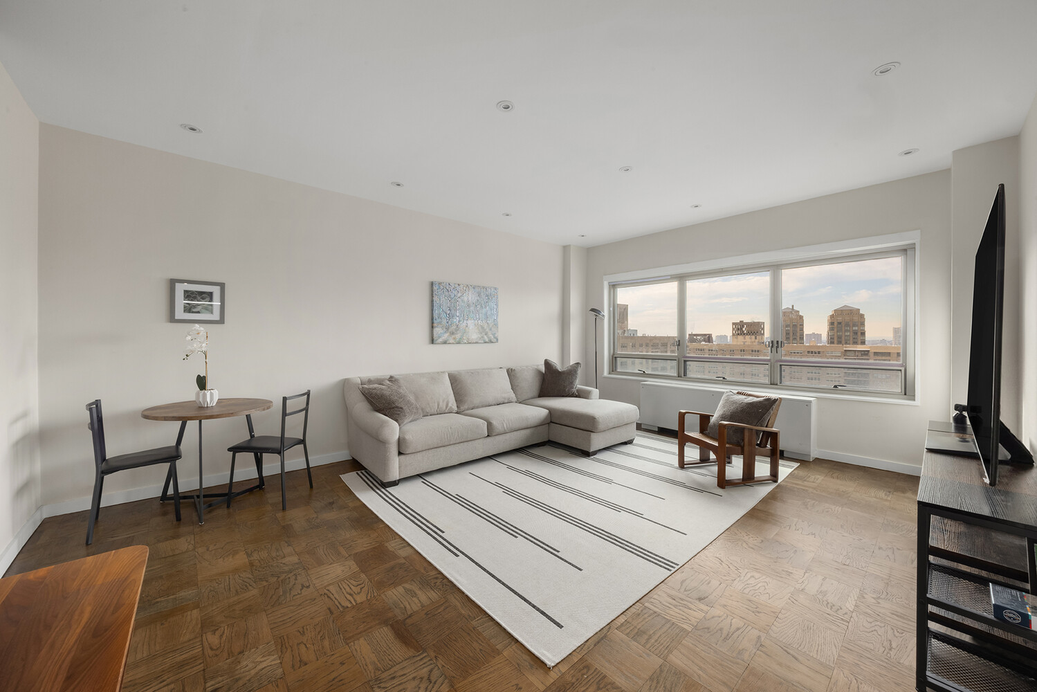 170 W END Avenue 30J