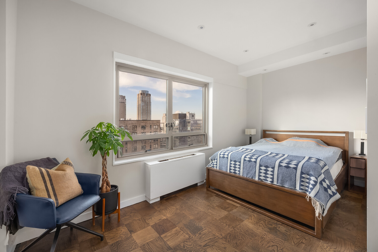 170 W END Avenue 30J