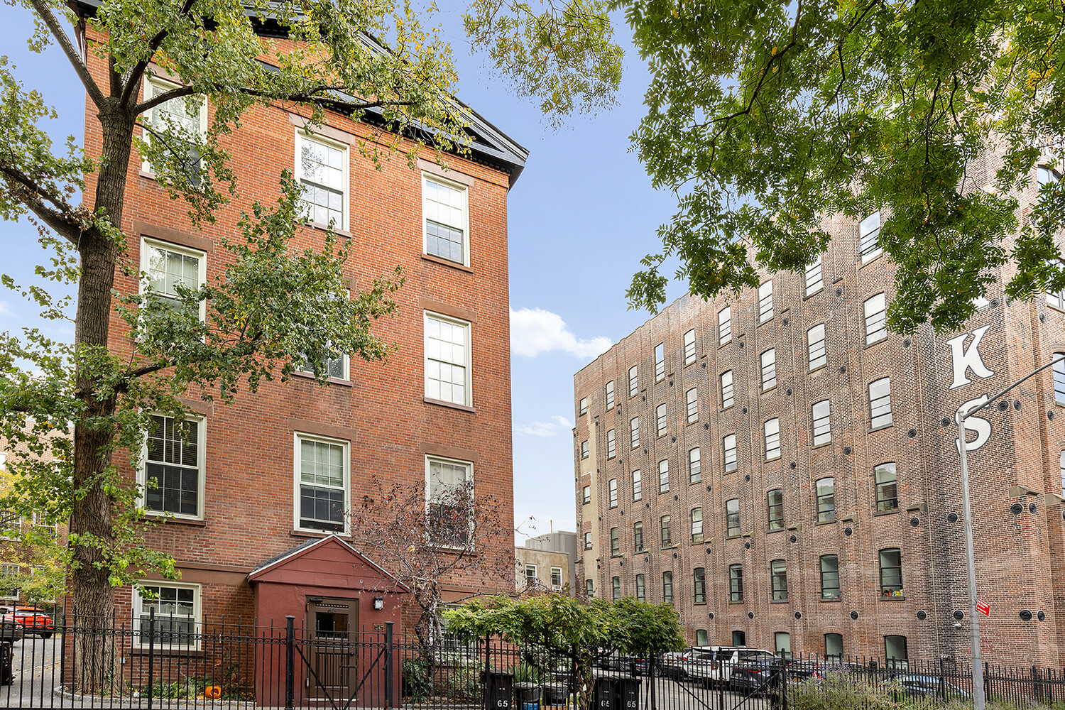 65 MIDDAGH Street 1B