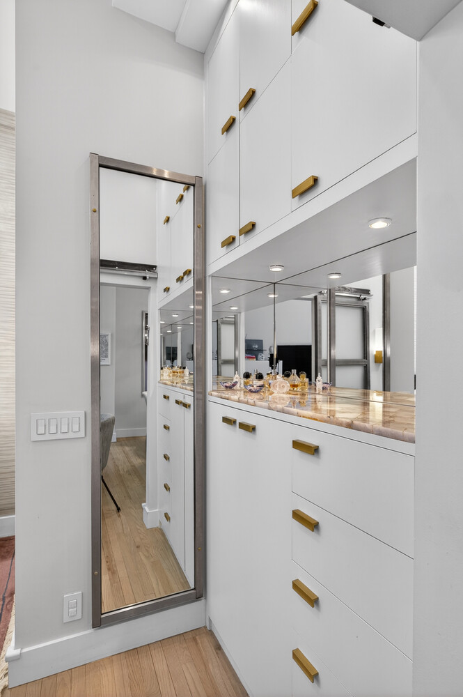 21 E 22ND Street 4C