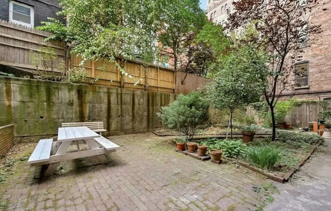 130 HICKS Street 2D