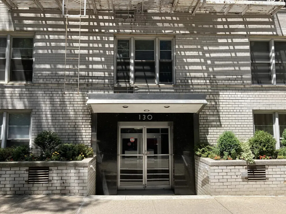 130 HICKS Street 2D