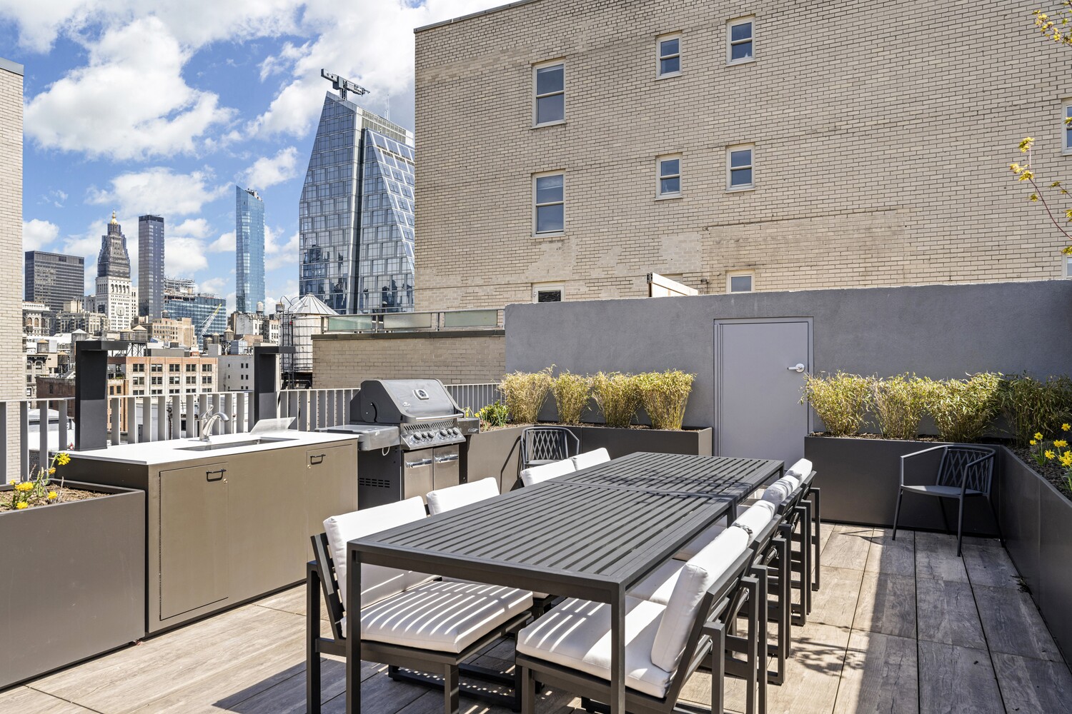 540 6TH Avenue PHB
