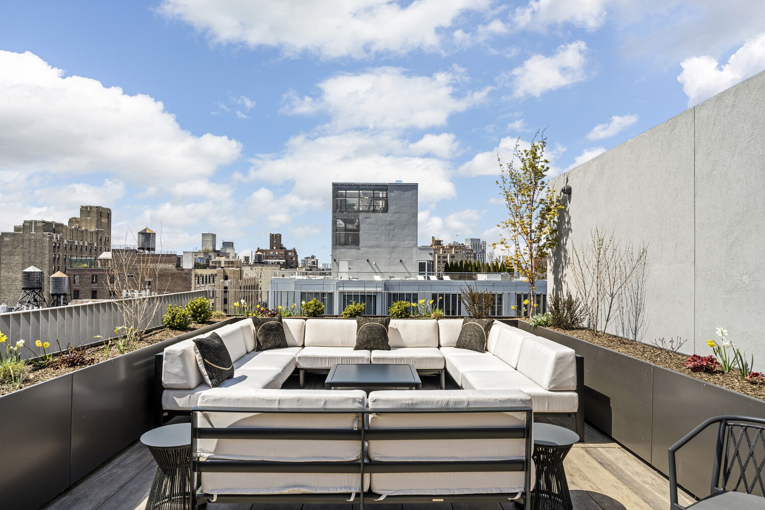 540 6TH Avenue PHB