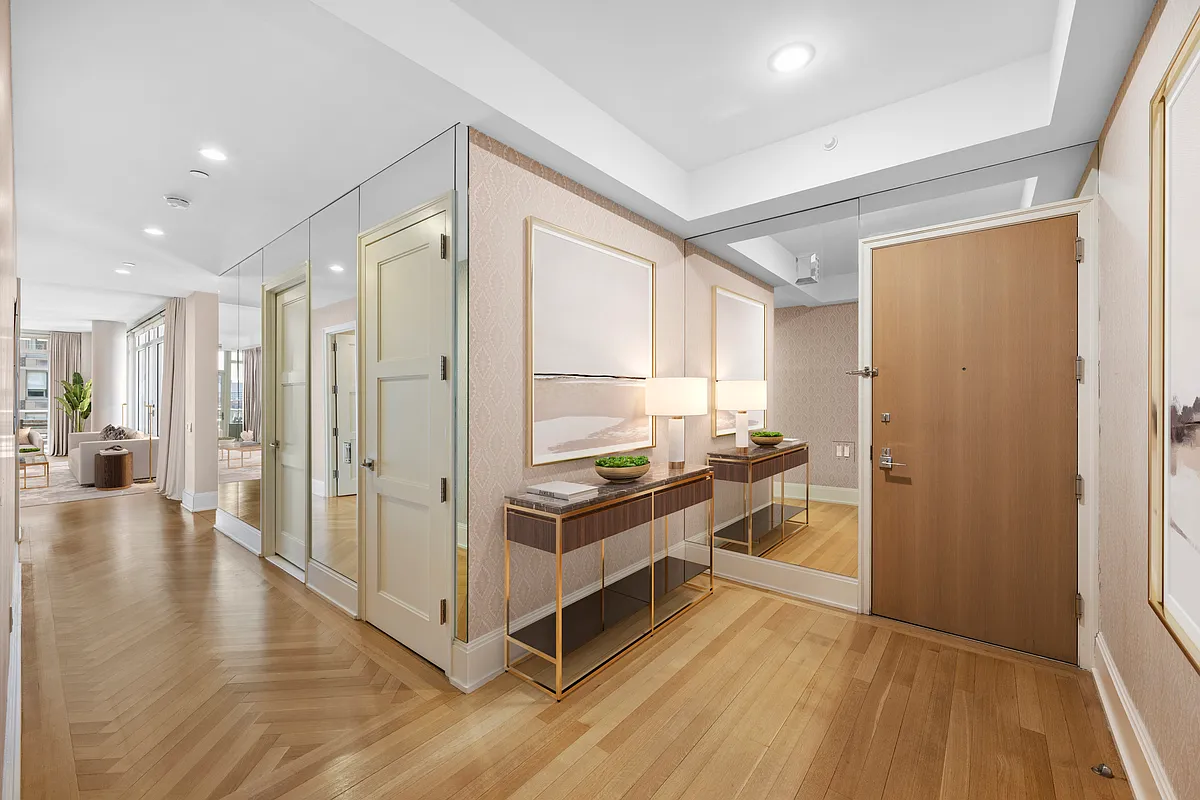 305 E 85TH Street 17B