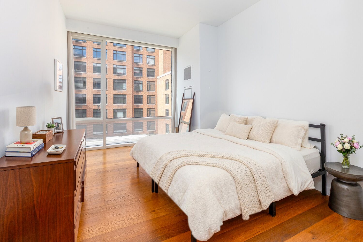 311 W BROADWAY 6D