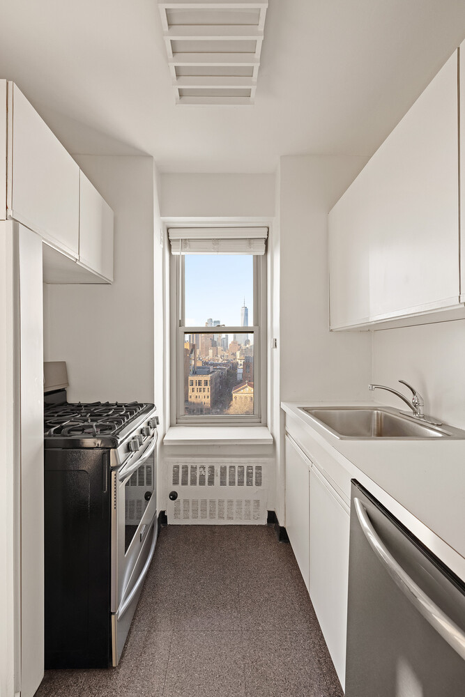2 5TH Avenue 17D