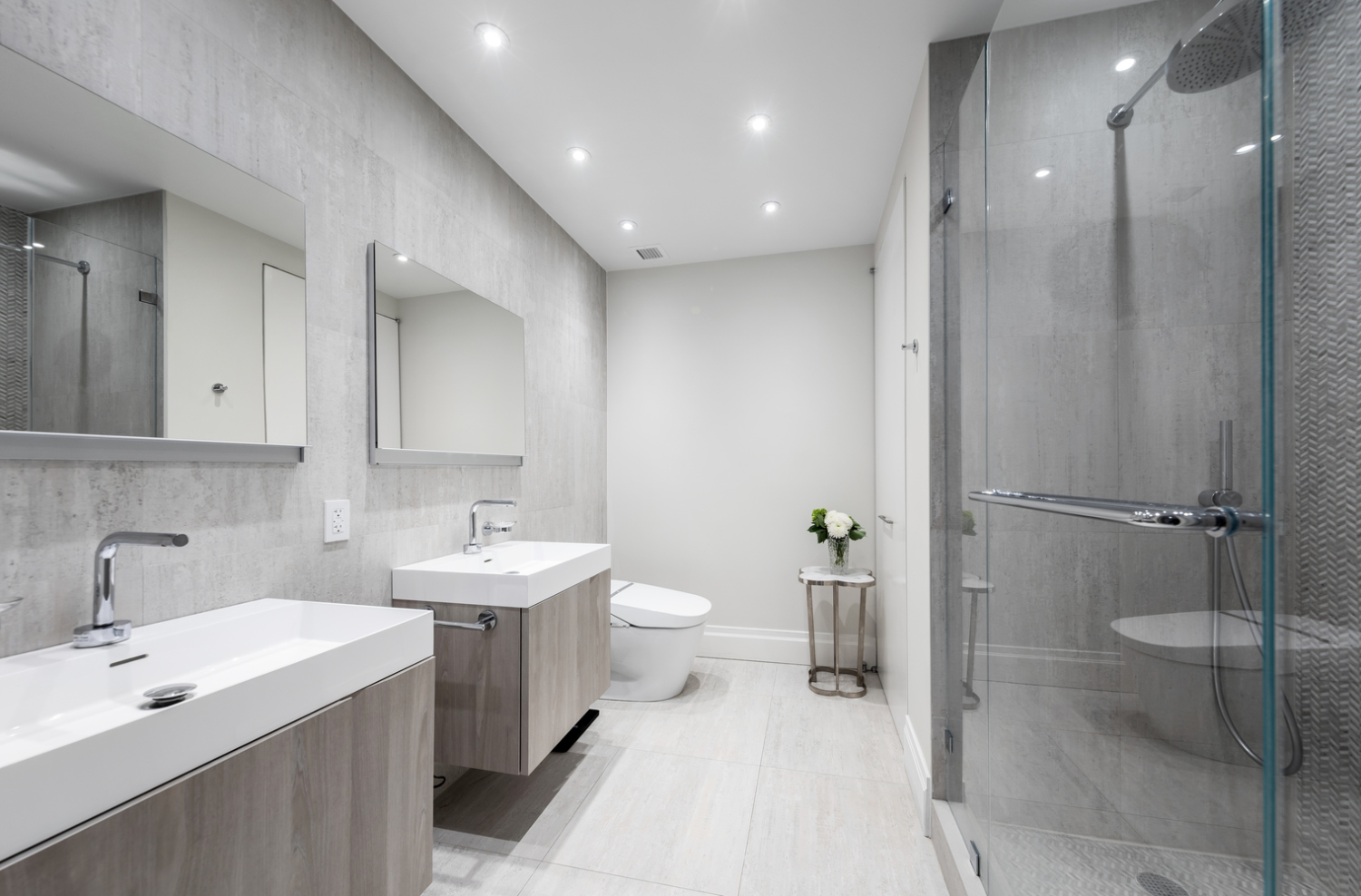 220 RIVERSIDE Boulevard 4H