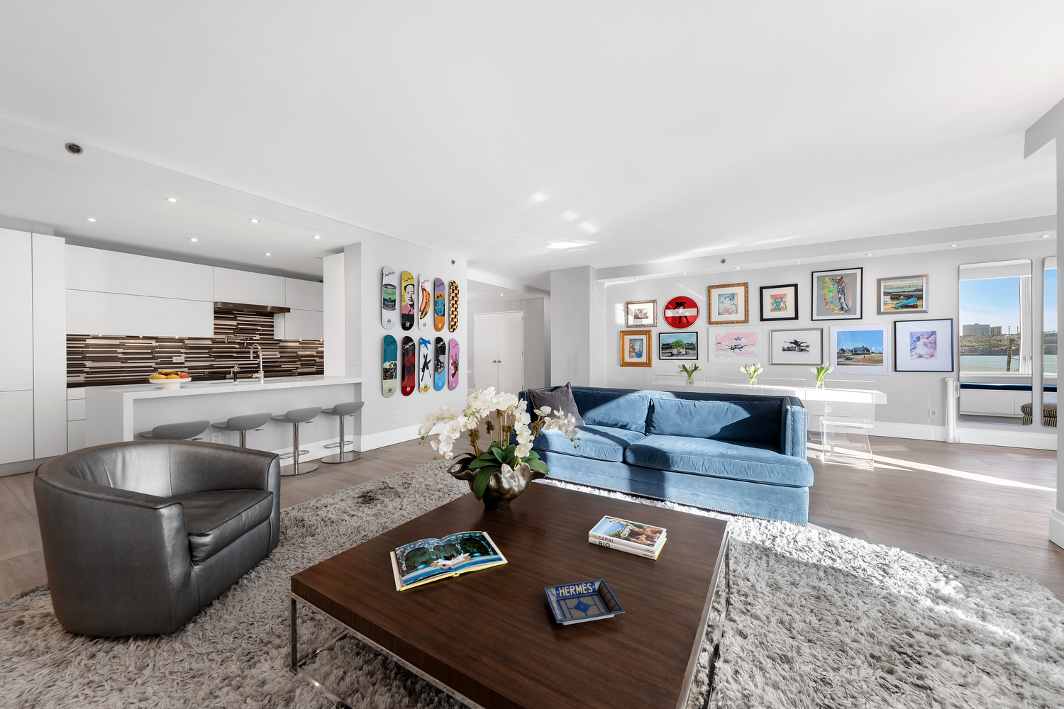 220 RIVERSIDE Boulevard 4H
