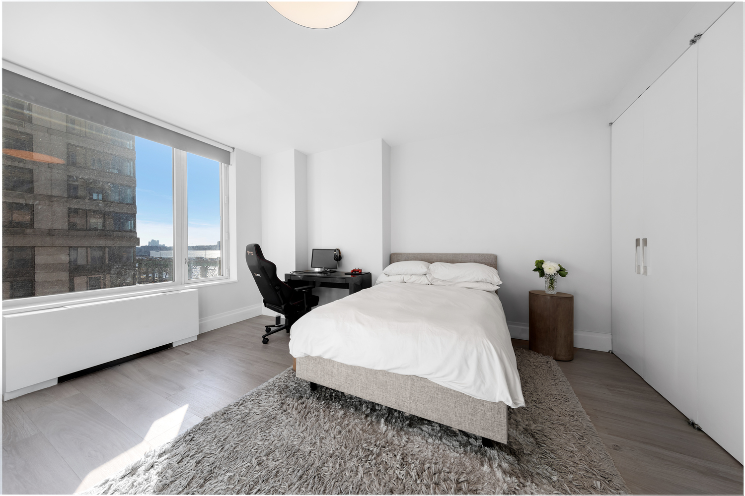 220 RIVERSIDE Boulevard 4H