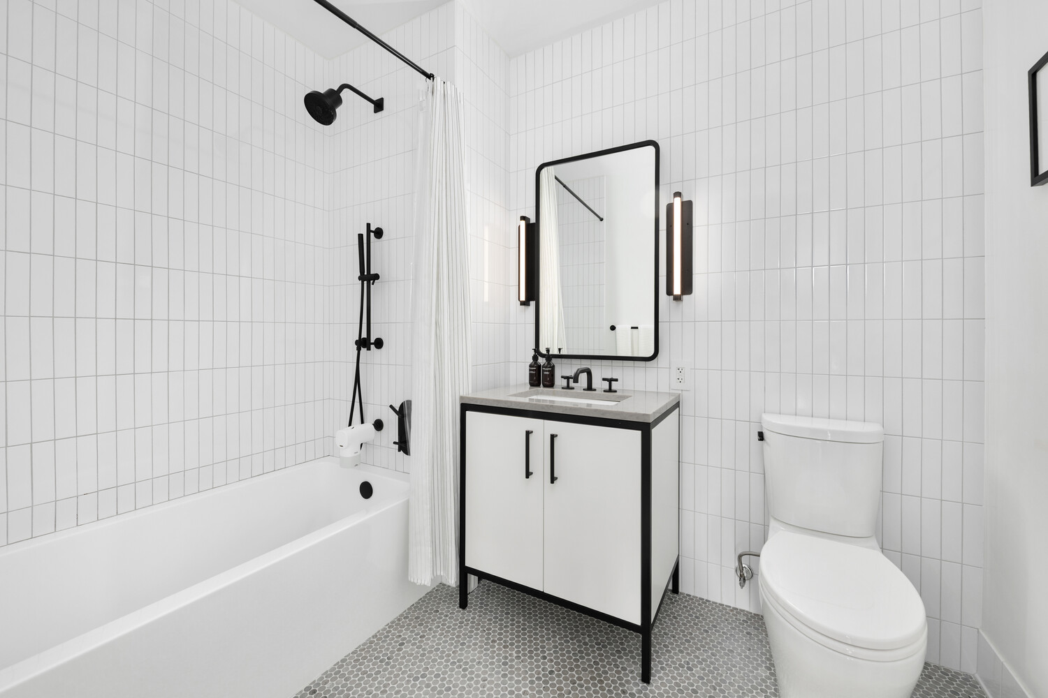29 HURON Street 6JE
