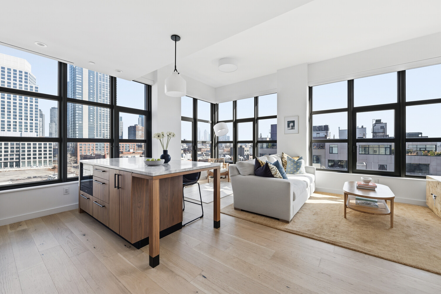 29 HURON Street 6JE