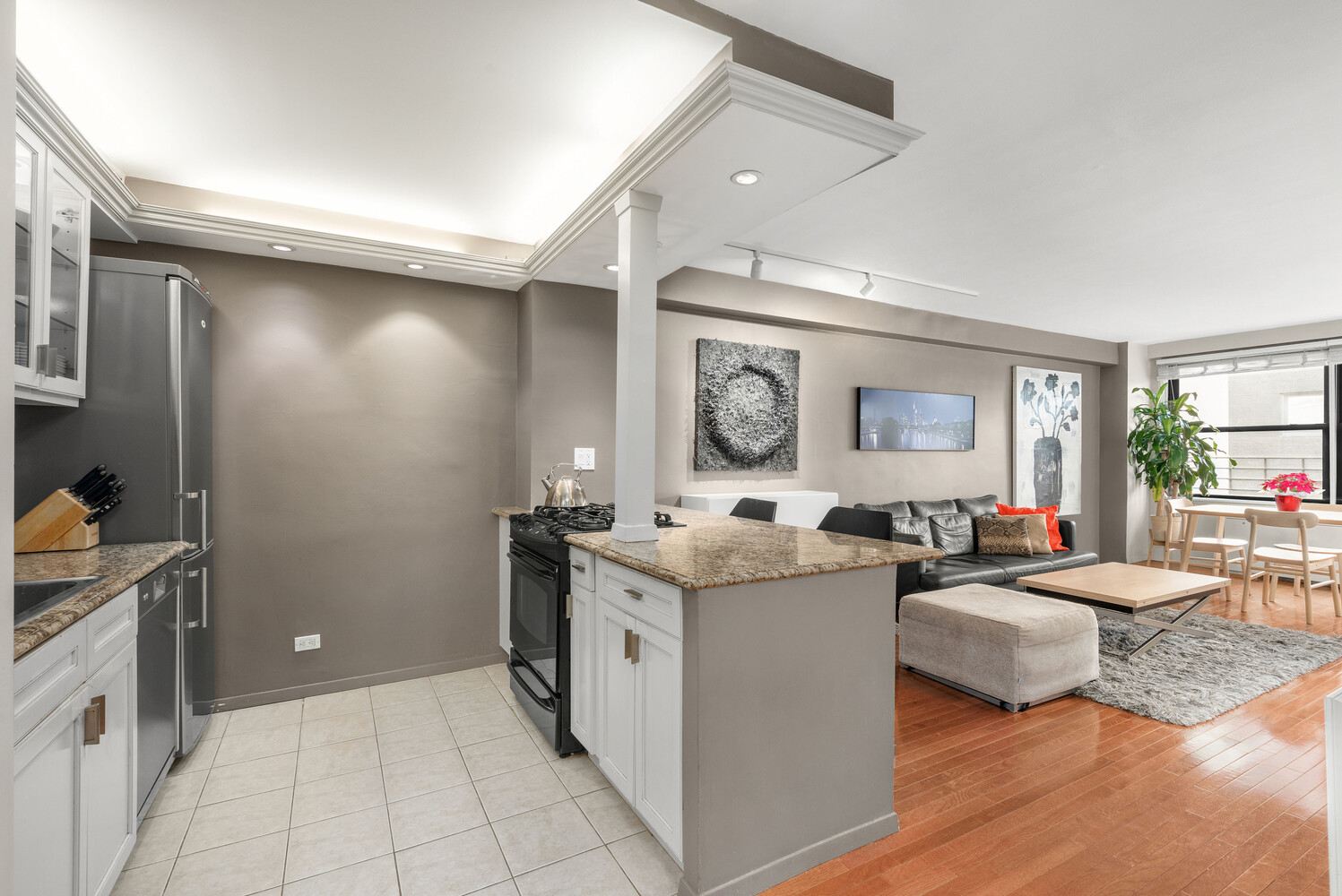 225 E 57TH Street 6S