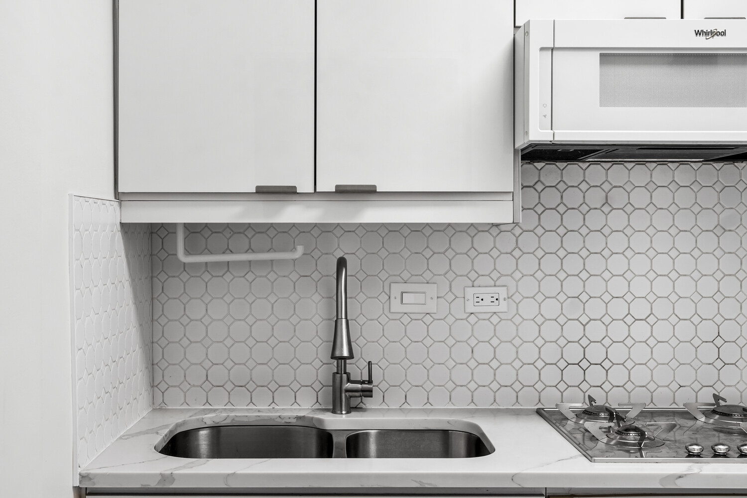 301 E 63RD Street 8A