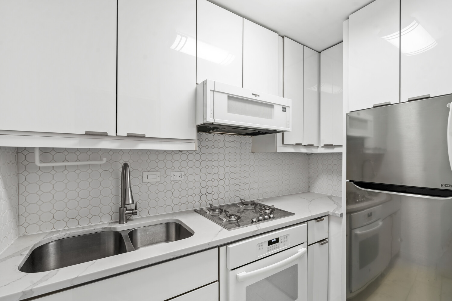 301 E 63RD Street 8A