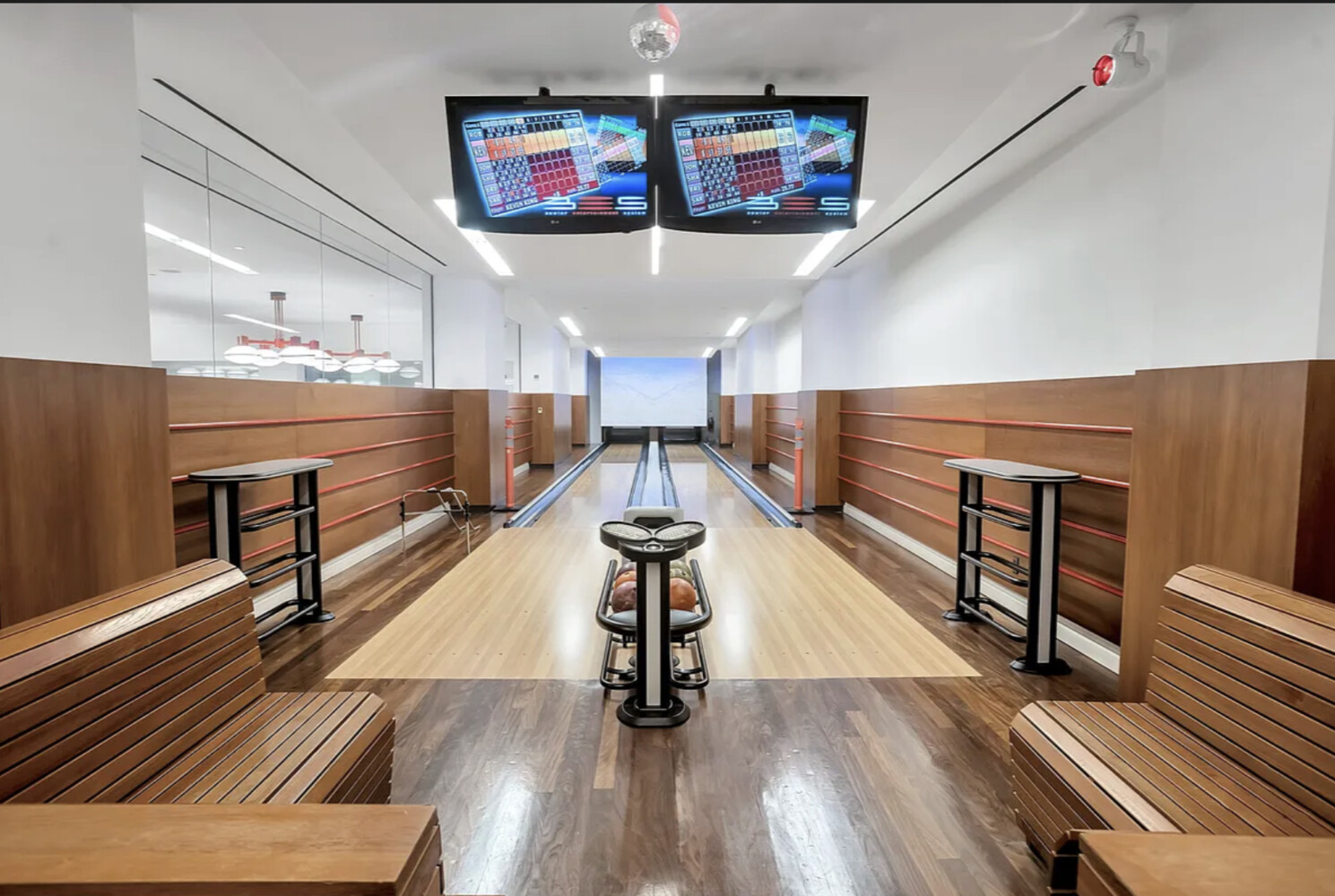 60 RIVERSIDE Boulevard 2011