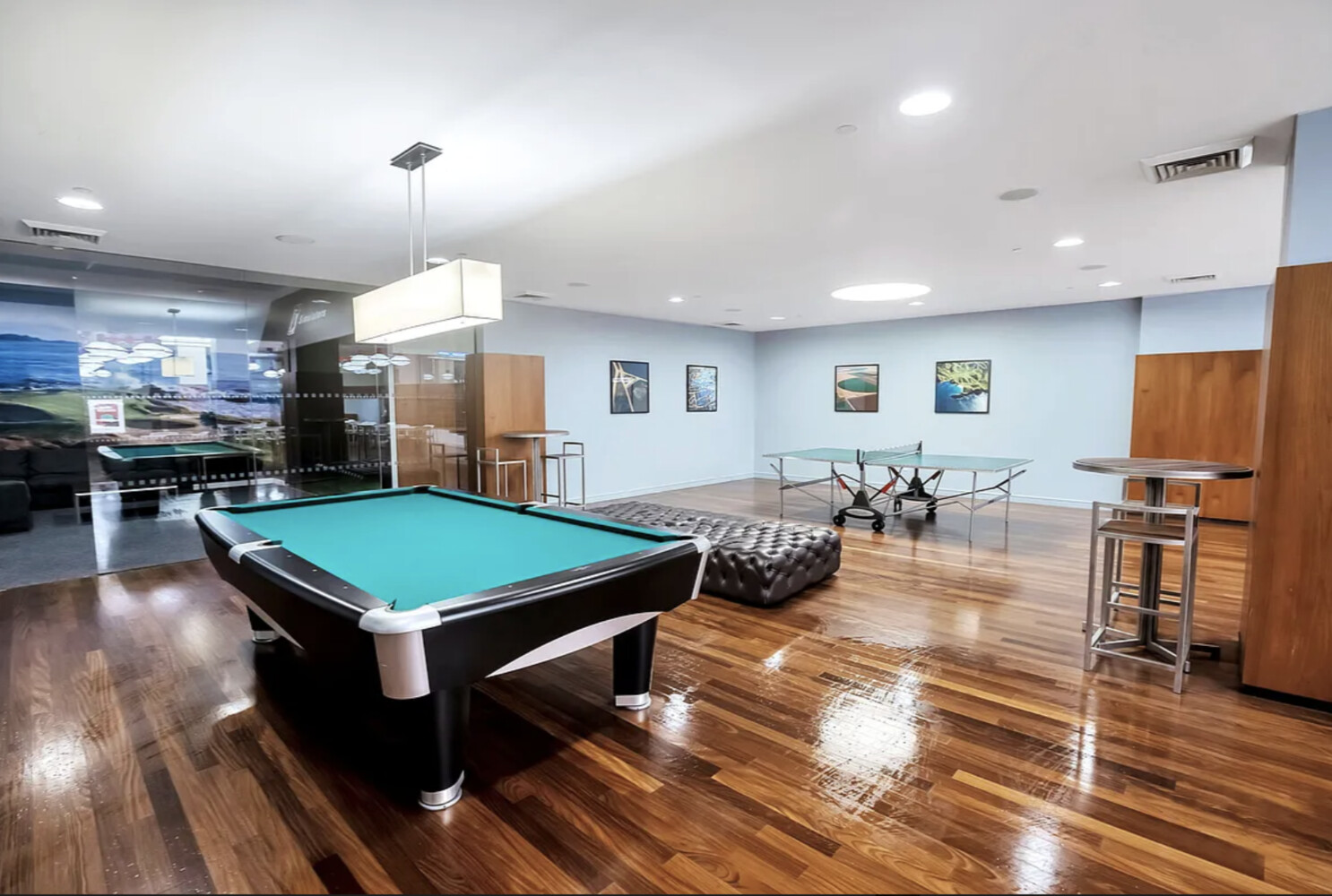 60 RIVERSIDE Boulevard 2011