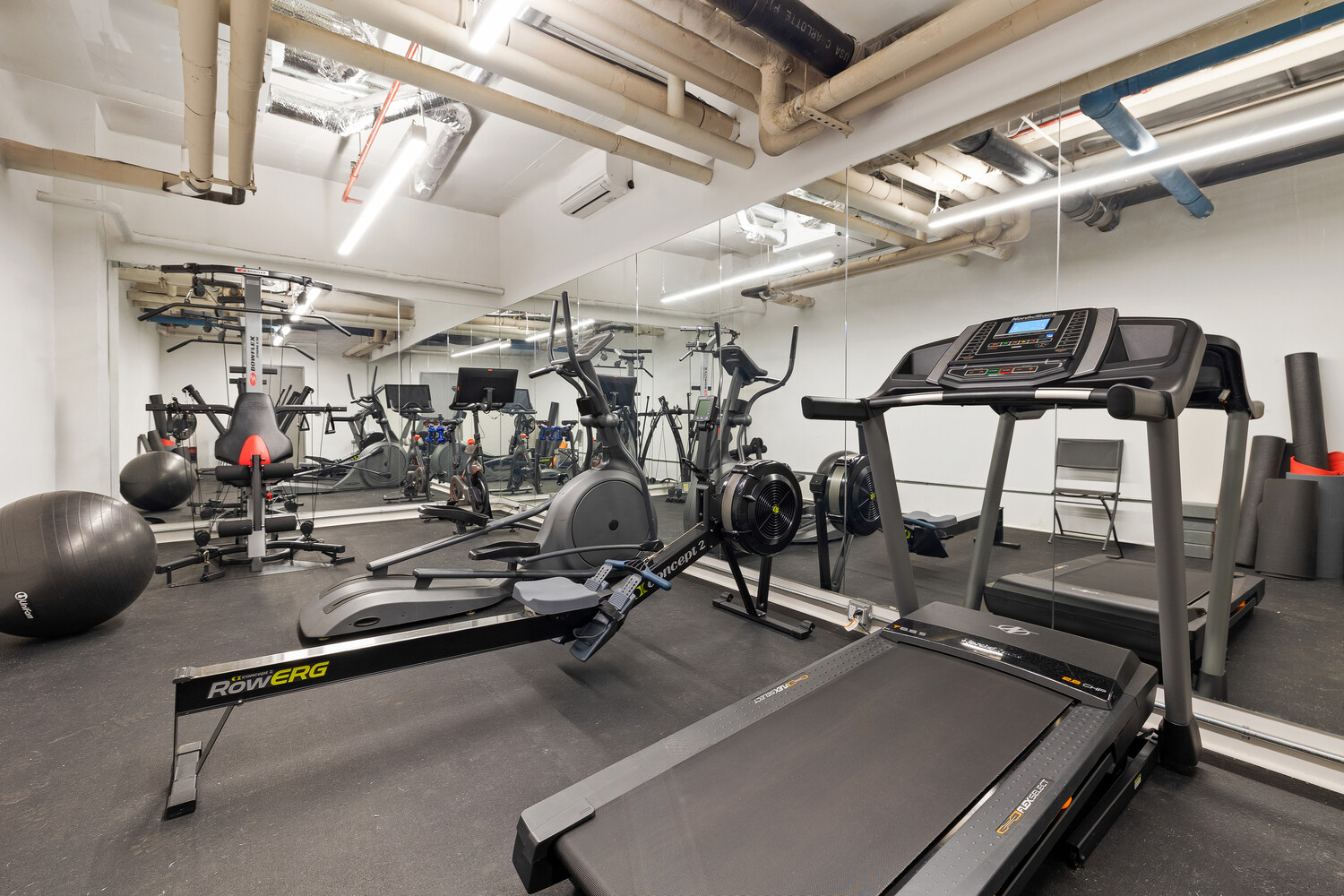 233 E 86TH Street 11C