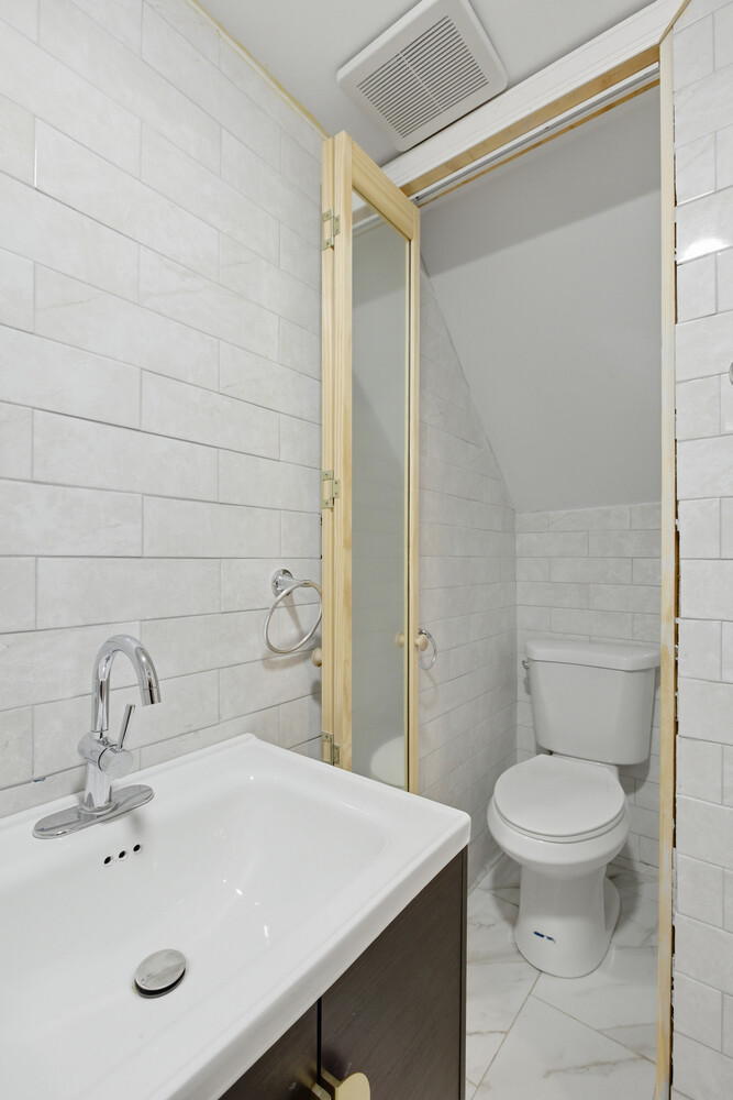 64-36 AUSTIN Street HOUSE