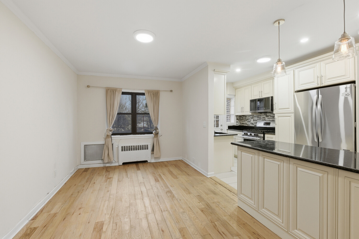 64-36 AUSTIN Street HOUSE