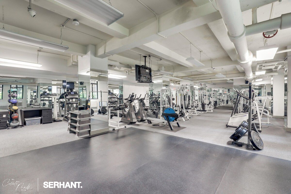 320 E 42ND Street 2301