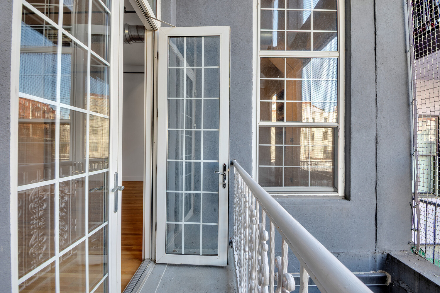 689 MYRTLE Avenue 2H