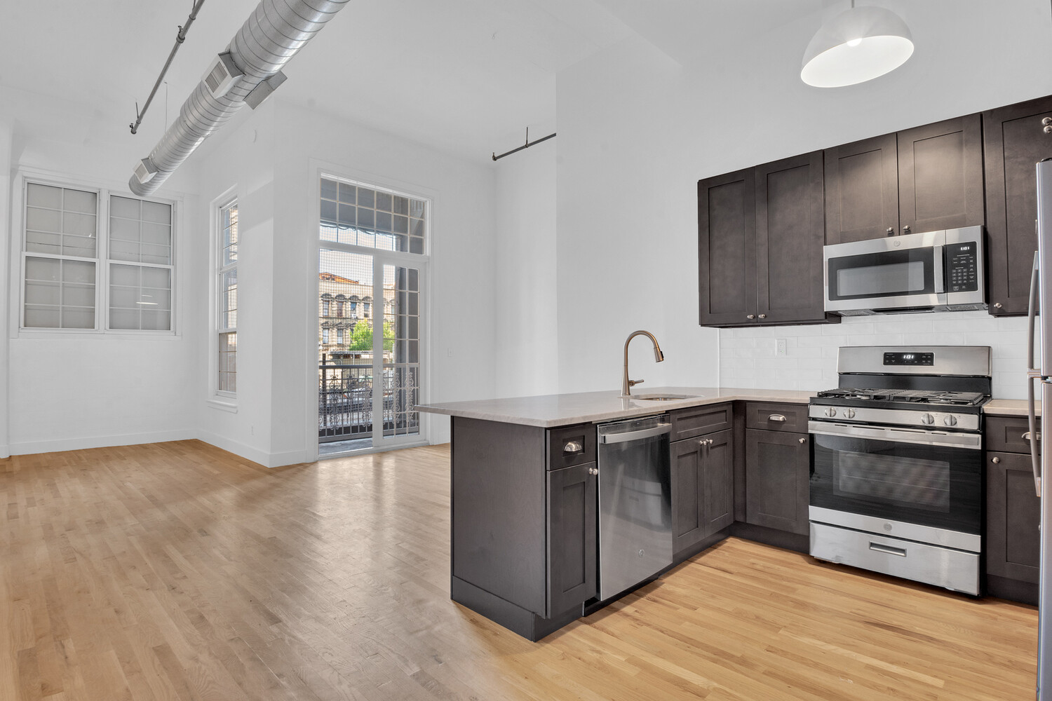 689 MYRTLE Avenue 2H