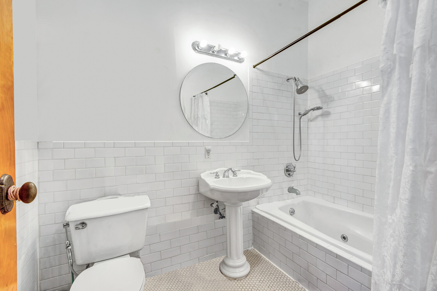 689 MYRTLE Avenue 4C