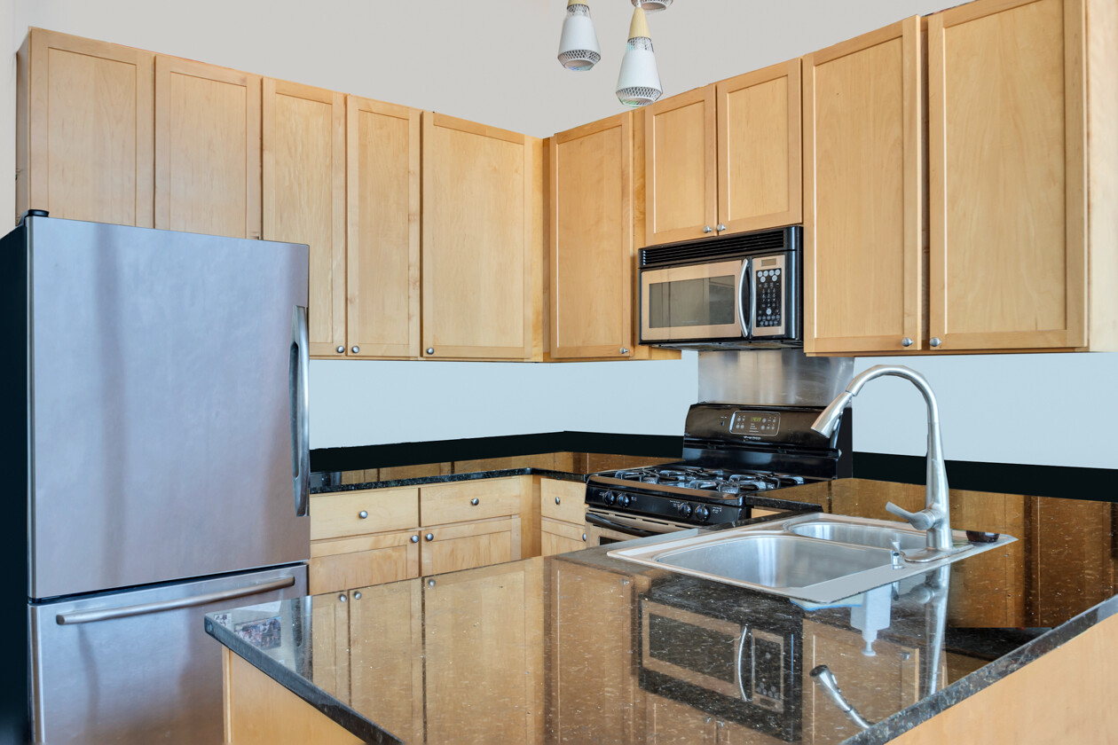 689 MYRTLE Avenue 4C