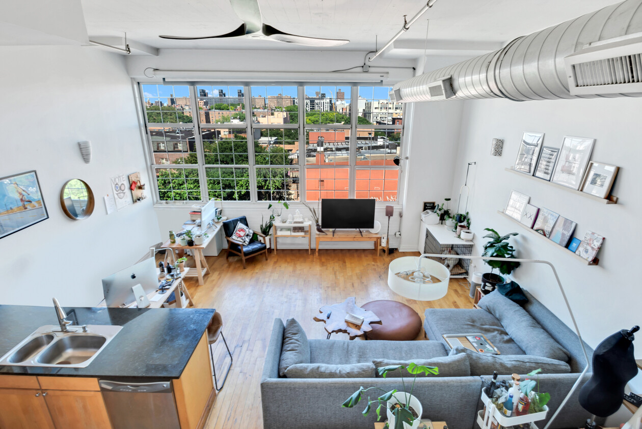 689 MYRTLE Avenue 4C