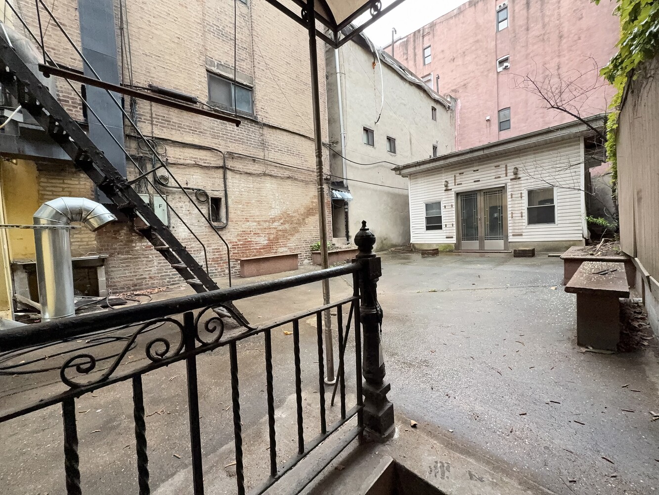 16 SPRING Street GROUND