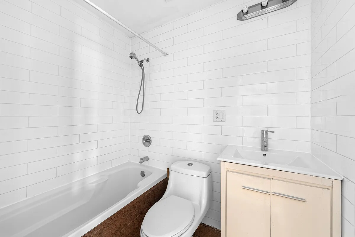 2311 CORTELYOU Road 2