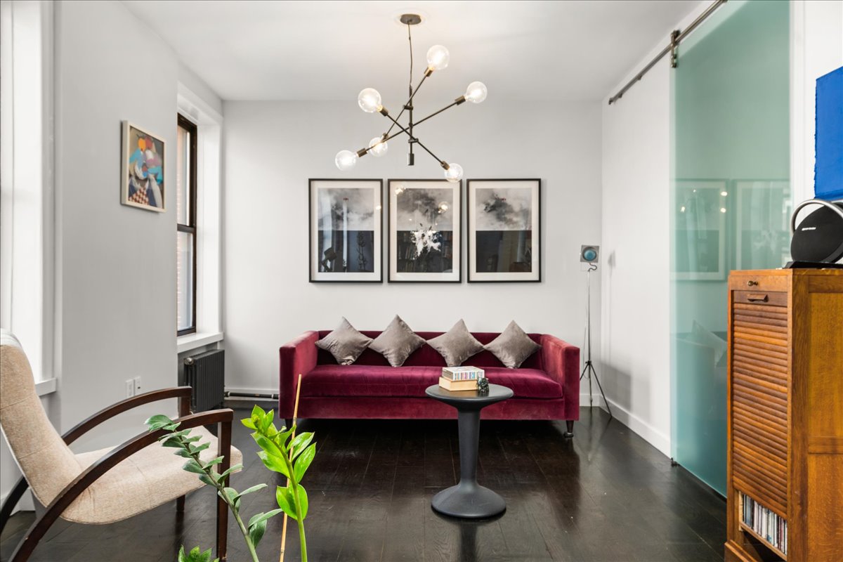 234 W 21ST Street 43