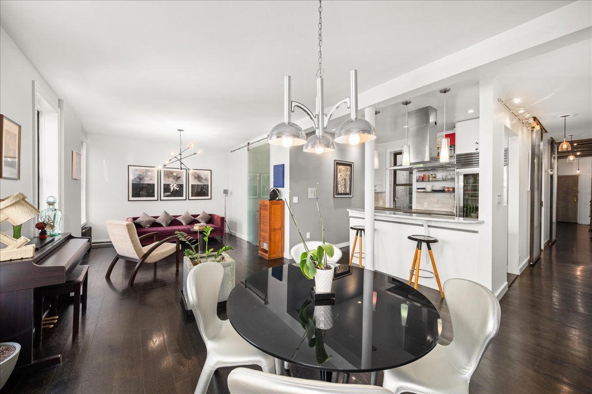 234 W 21ST Street 43